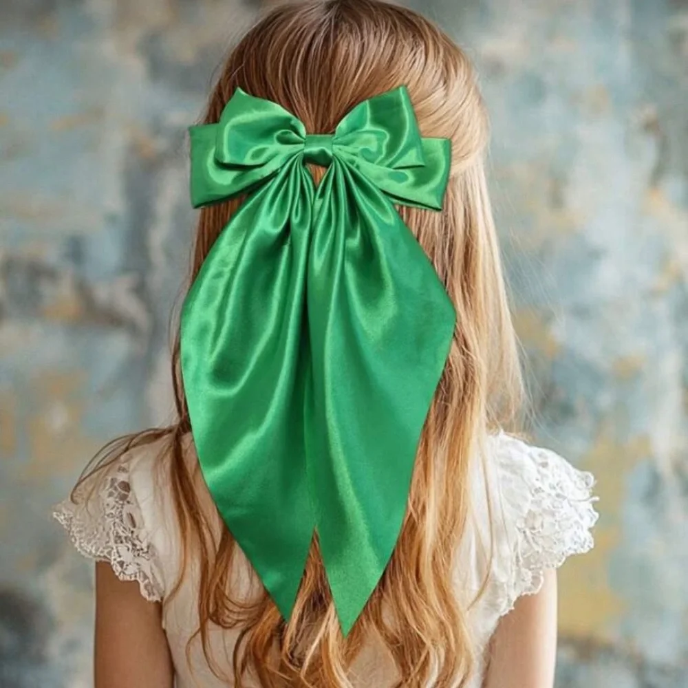 Elegant Green Bow